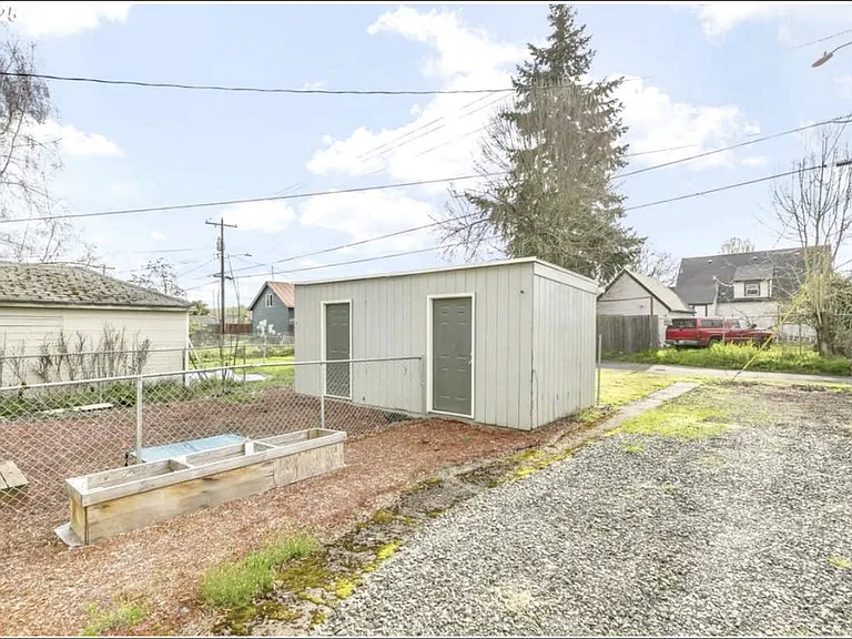306 18th Ave — Photo 19