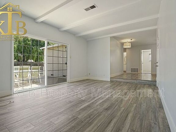 5th image of 8739 Merribrook Dr