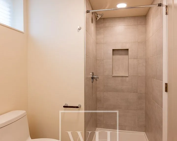 521 Ankeny St — Photo 37