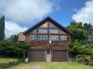 275 Meadowood Rd, Hyde Park, VT 05655