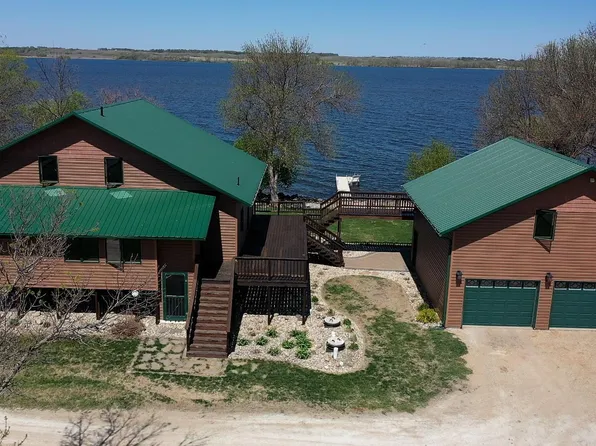 5862 Halls Dr, Beardsley, MN 56211