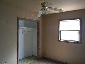 4th image of 902 NE 1st St