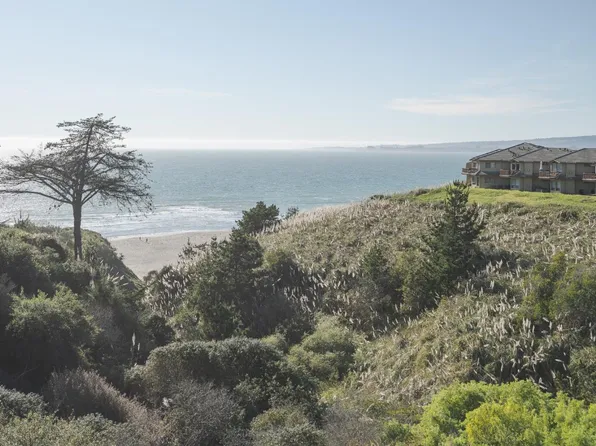 302 Seascape Resort Dr, Aptos, CA 95003