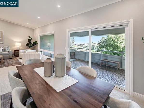 2625 Ptarmigan Dr APT 7, Walnut Creek, CA 94595