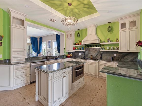 2nd image of 120 Avenue De La Mer #1502