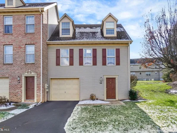 107 Lisa Ln #C107, York, PA 17402