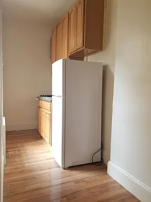 Rented by Lang Realty LLC | media 8