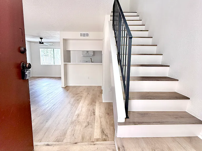 6739 Coldwater Canyon Ave #5 — Photo 3