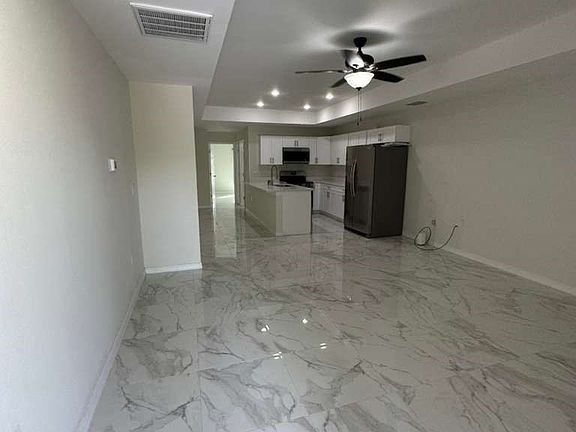 2nd image of 2201 Bunker Rd