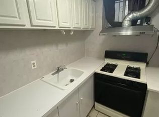 30-84 36th St #1A, Astoria, NY 11103