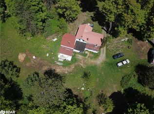 1074 Moore Rd, Bracebridge, ON P1L1X4