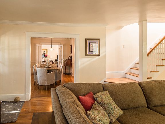 4th image of 122 Bella Vista St