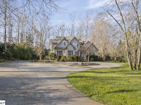 204 Cove Harbor Ct, Taylors, SC 29687