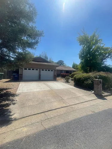 651 Country Oak Dr Photo 1