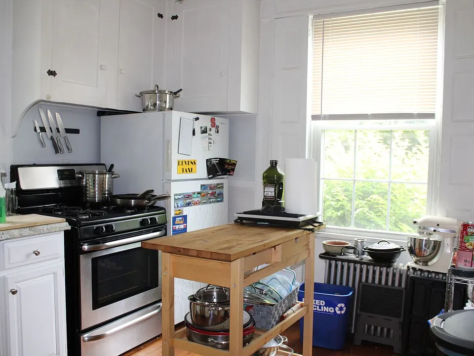 11 Concord St #1