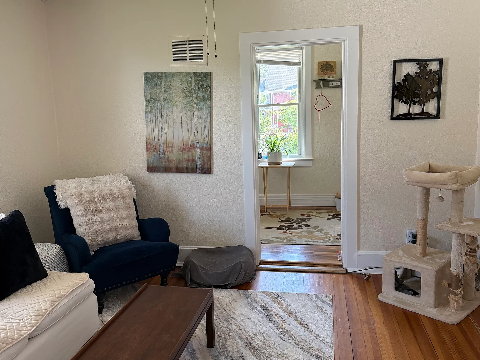 2 bed, 1100 sqft, $1,299 — Photo 4