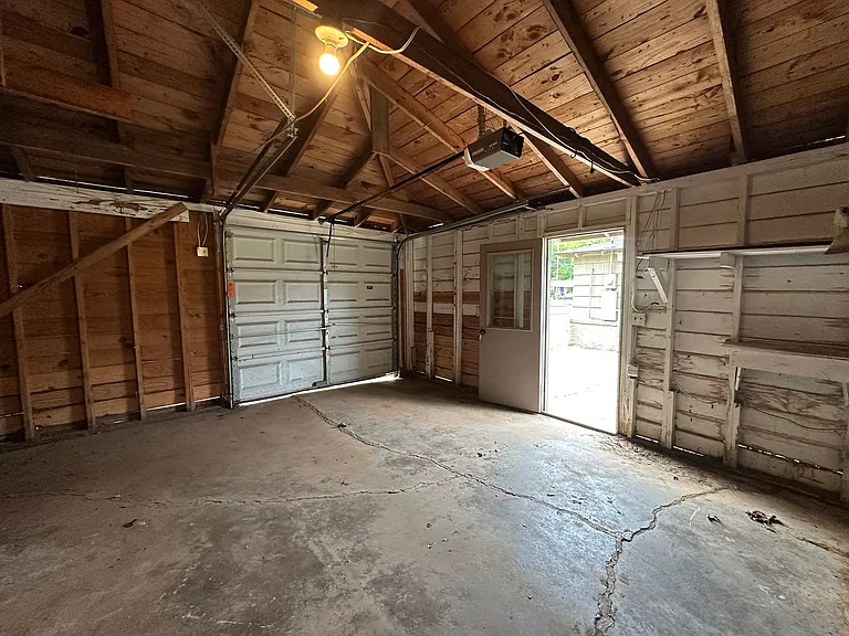 2521 Sunnybrook Dr — Photo 31