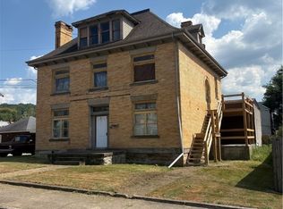 214 E Fairview Ave, Connellsville, PA