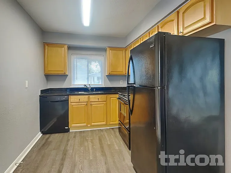 4118 W La Salle St — Photo 5