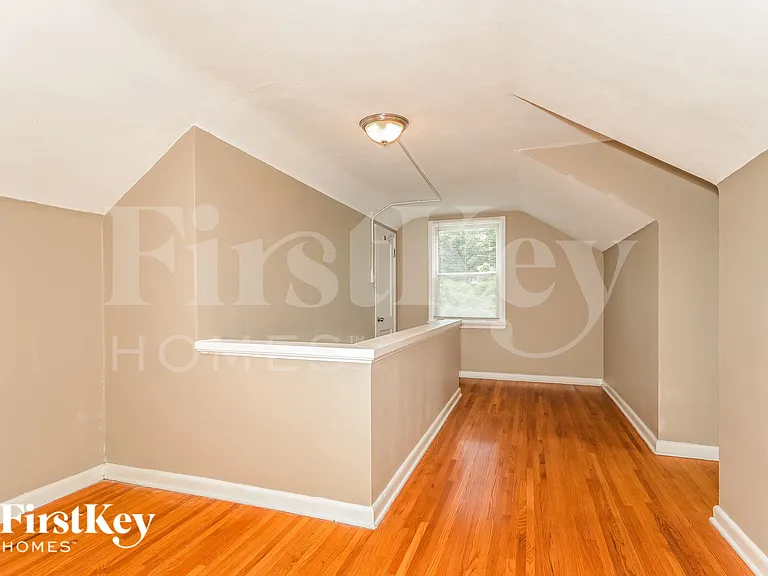 11251 Old Halls Ferry Rd — Photo 14