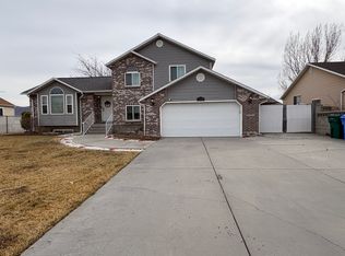 1375 W Quail Ridge Cir, Riverton, UT 84065