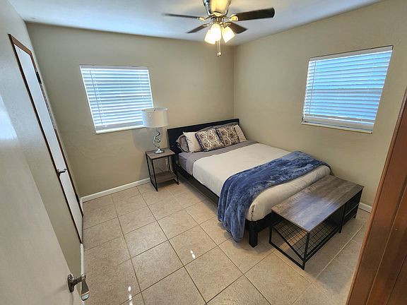 4th image of 2509 W Lemon St