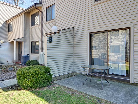 2nd image of 1400 Cedarwood Dr APT B
