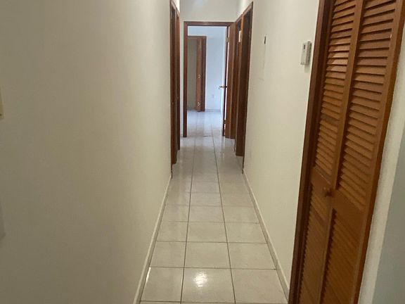 4th image of 511 NW 44th Ave #1