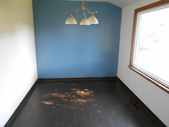 4th image of 2815 20th Ave