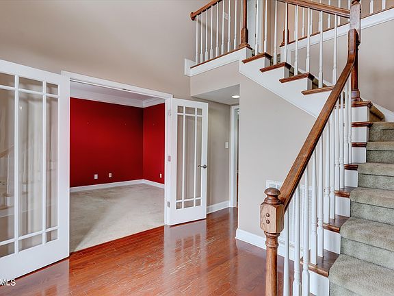 3rd image of 8401 Shoregate Ln