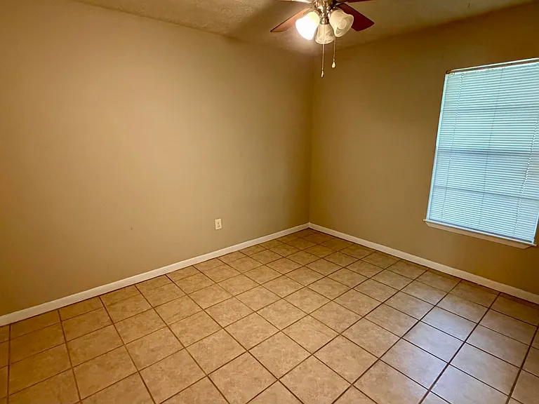 600 N Highway 22a Rd #3 — Photo 5