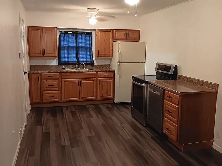 107 Sally Ln #107 — Photo 8