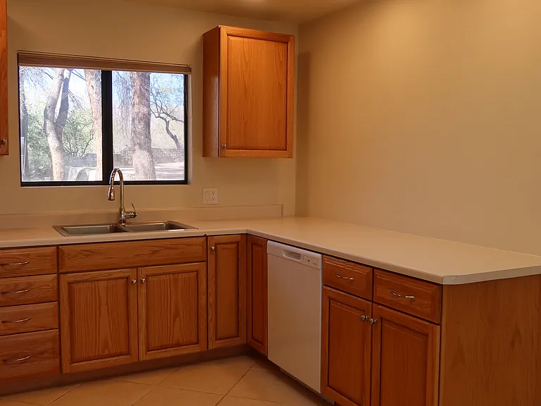 7007 E River Rd #2 — Photo 6