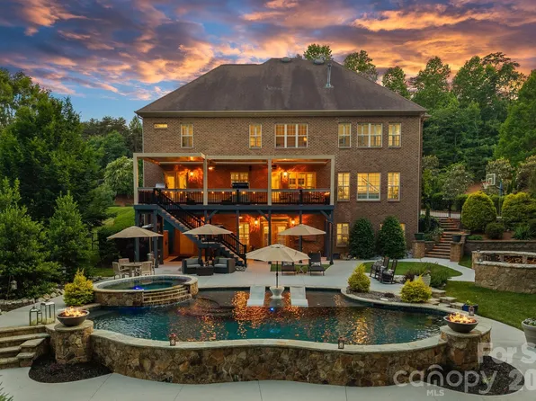 139 Logan Crossing Dr, Davidson, NC 28036
