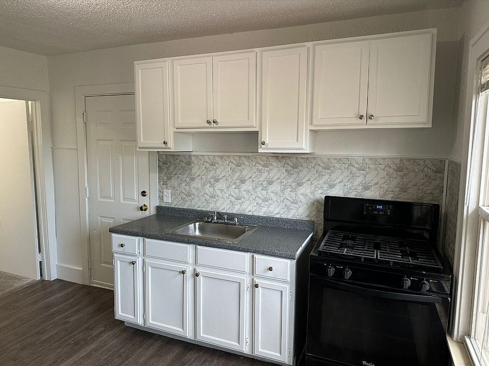 1st image of 1386 Charter St #4