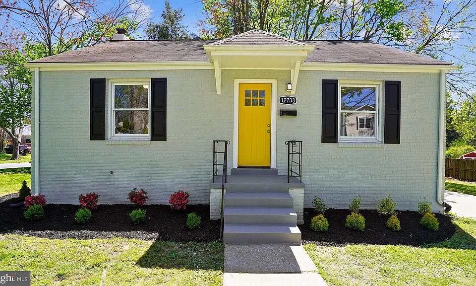 1st image of 12733 Robindale Dr