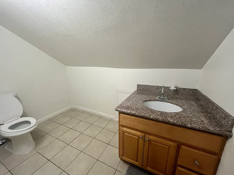 93 N 25th St #6 — Photo 10