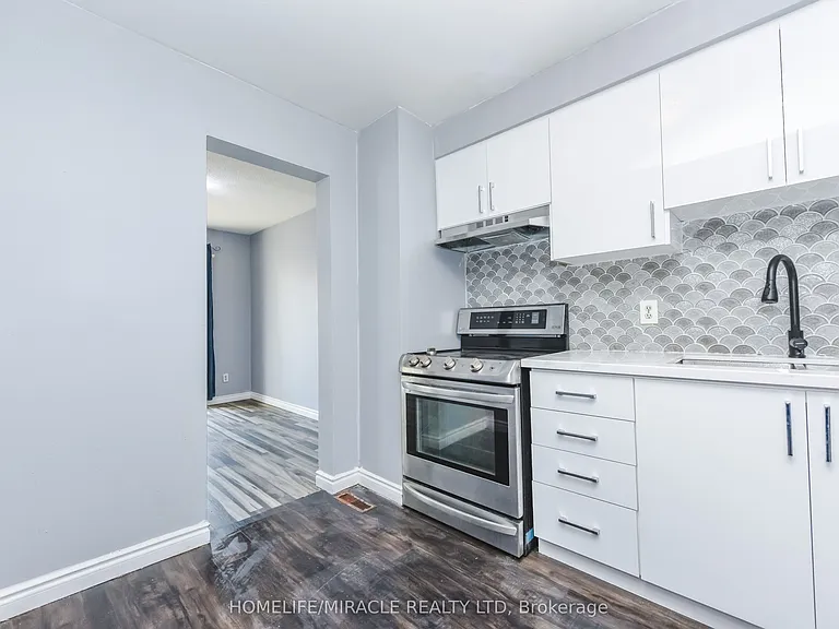 72 Carleton Pl #72 — Photo 38