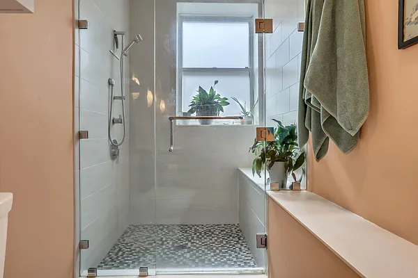 Sold by Dwell Residential Inc | media 18