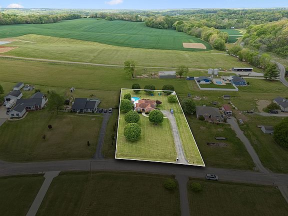 2nd image of 2075 Nikki Dr