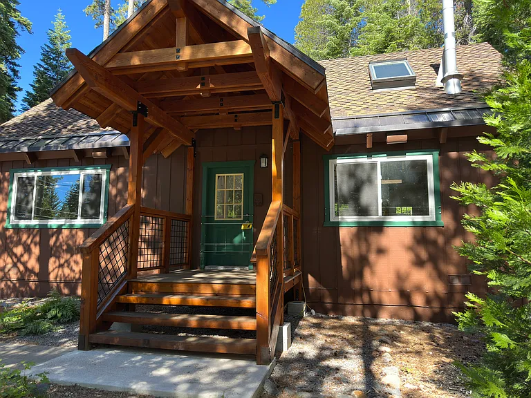 453 Chukar Cir — Photo 1