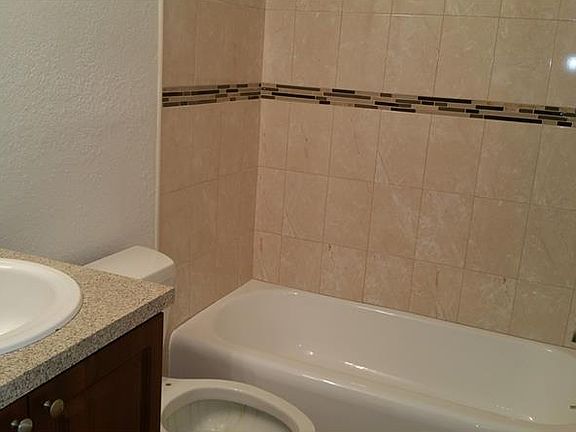 4th image of 6411 Murray Hill Dr