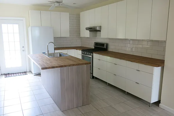 Rented by Realty Collective | media 12