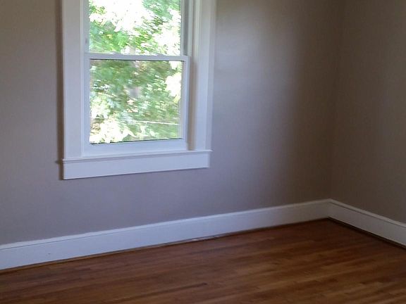 4th image of 743 Pee Dee Ave