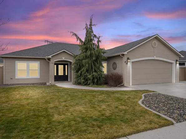 8411 W Bruneau Pl, Kennewick, WA 99336