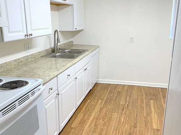 5th image of 8101-8195 W 9th Ave #8143