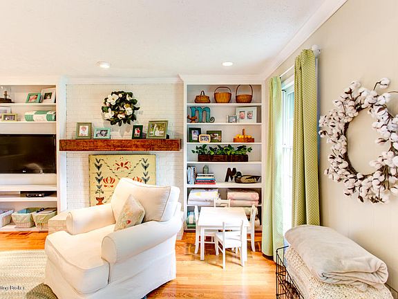 4th image of 501 Cheskirk Pl