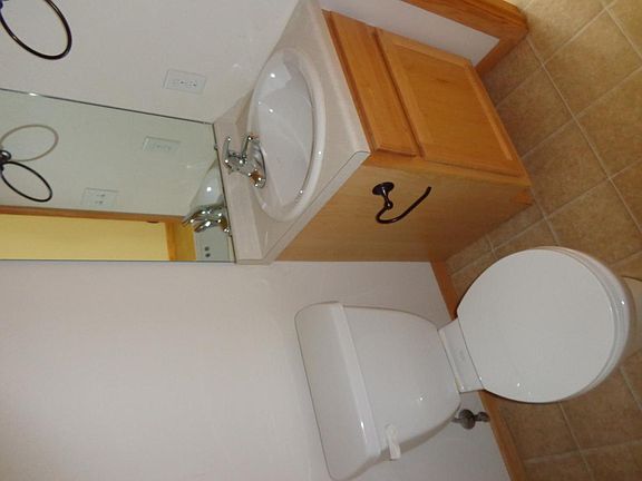 3rd image of 826 37th Ave S APT 1