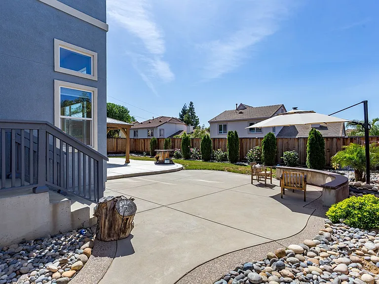 2902 Haddington Ct — Photo 47