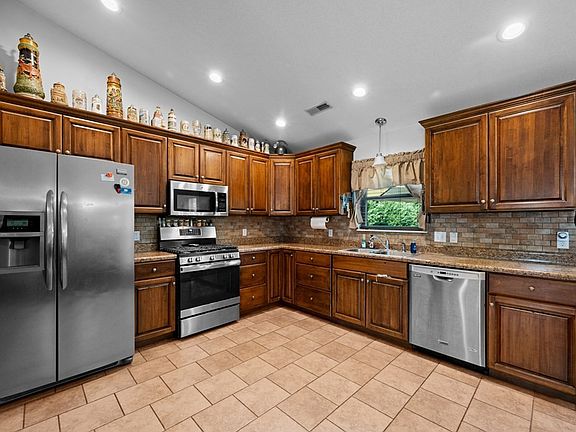5th image of 1503 Bentview Dr